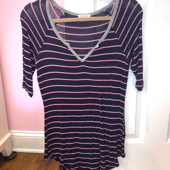 Quarter Sleeve Tee - Picture 1 of 3